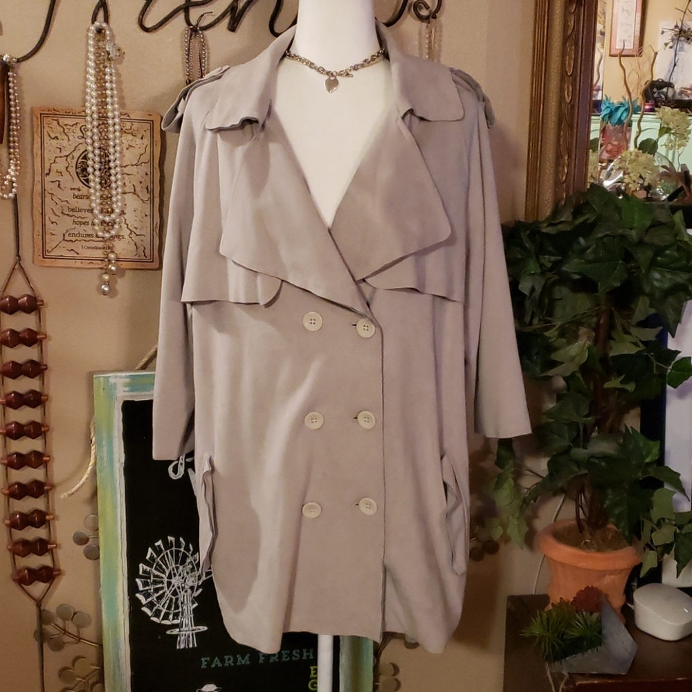 Beautiful Dolce Cabo Jacket